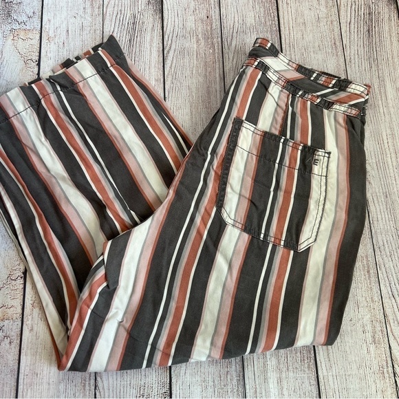 American Eagle Outfitters Pants - American Eagle Striped Crop Pants 4 Short